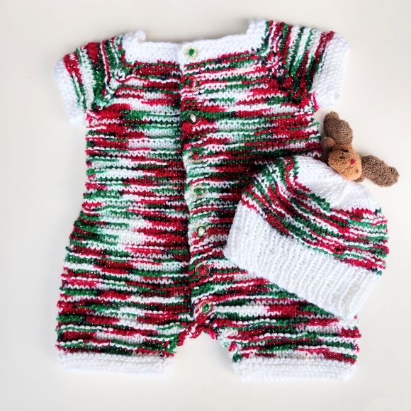 Baby Christmas One Piece Onzie Hand Crafted Reindeer Hat Knit Red Green White - Picture 9 of 16